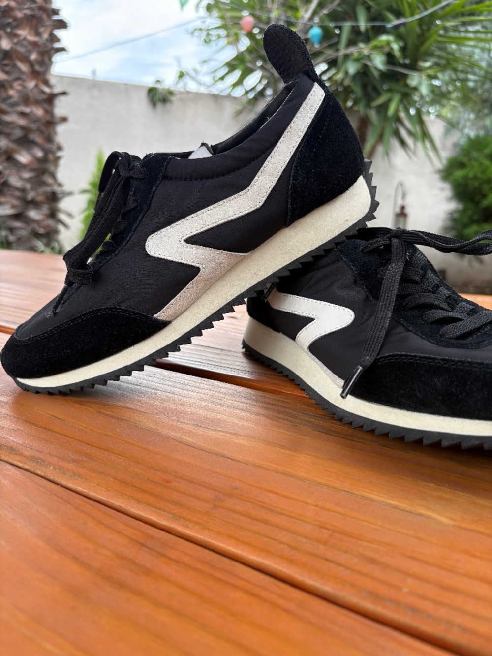 Rag & Bone Retro Runner Lace Up Sneakers Size 38.5/8.5 Women Cream, Black Suede
